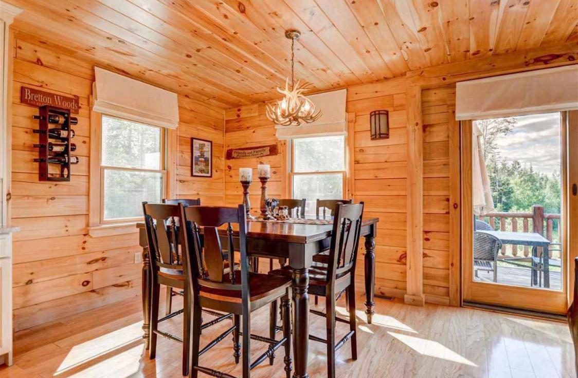 Oe Beautiful Modern Log Home On 17 Acres Private Views Fire Pit Ping Pong Ac Whitefield Exterior photo