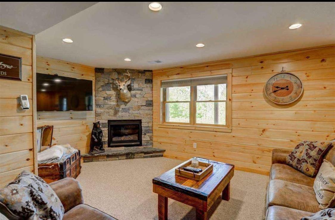 Oe Beautiful Modern Log Home On 17 Acres Private Views Fire Pit Ping Pong Ac Whitefield Exterior photo