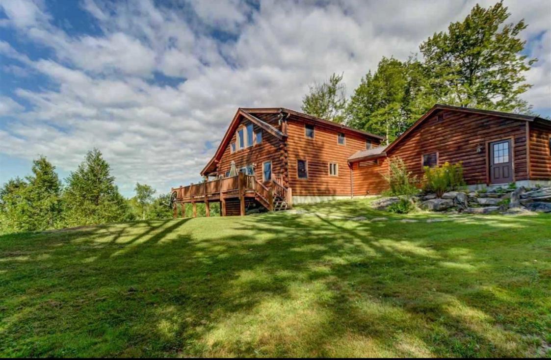 Oe Beautiful Modern Log Home On 17 Acres Private Views Fire Pit Ping Pong Ac Whitefield Exterior photo